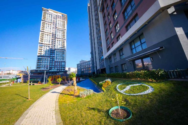referans kartal tower garden area