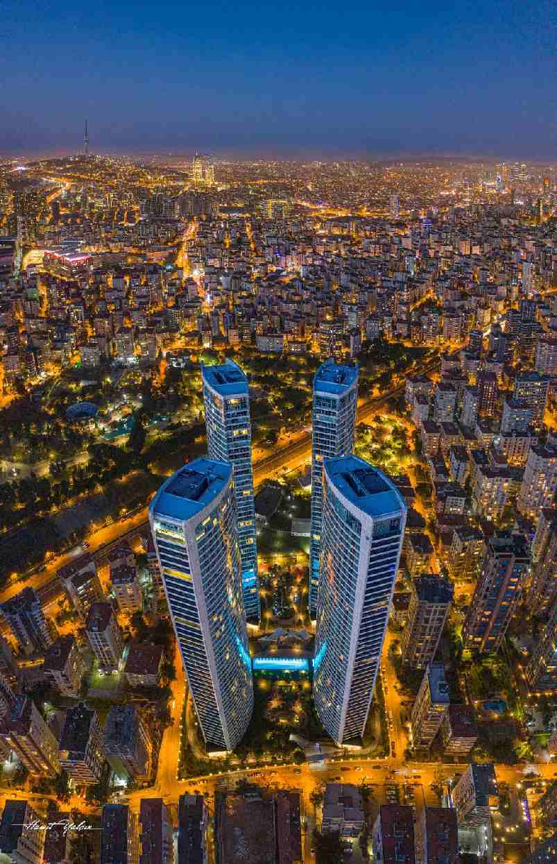 four winds residence istanbul night